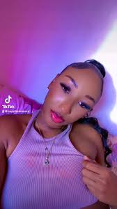 Sapphire Moore (@sapphiremoore)