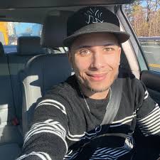 I love My natural color eyes!!! #therealjunequinones