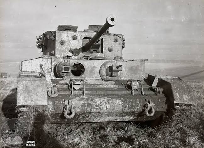 Smoke Launchers Fitted to Cromwells It might sound like common sense that all tanks should be fitted with smoke launchers, yet many British tanks went into some of the most intense fighting