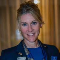 Petra Lynn's Instagram, Twitter & Facebook