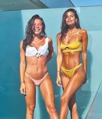 Listen to carolina carvalho 76 | soundcloud is an audio platform that lets you listen to what you love and share stream tracks and playlists from carolina carvalho 76 on your desktop or mobile device. Carolina Carvalho E Isabela Valadeiro Em Tarde Escaldante Na Piscina A Ferver Vidas
