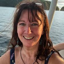 What is the best way to plan a 7-day trip to Costa Rica?