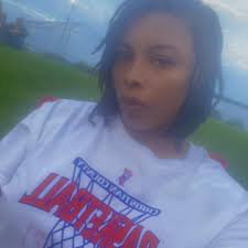 Who sells Avon around Cadiz?