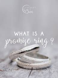 What's a Promise Ring? And How To Wear One?