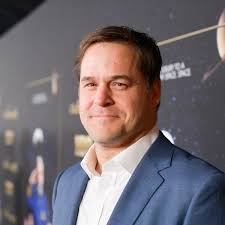 Kyle Bornheimer thinks it's time to see more TV shows