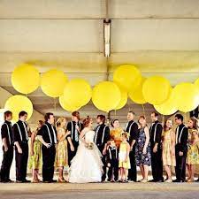 Imagine A Photo Like This With Multicolor Balloons Wedding Balloons Casual Wedding Wedding Photos