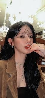 Sidney Bae's Instagram, Twitter & Facebook