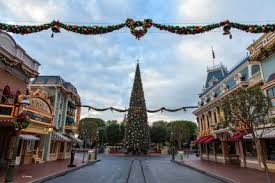 Is disneyland open in december 2020? 6 Tips To Decorate Your Home Like Disneyland This Holiday The Main Street Mouse