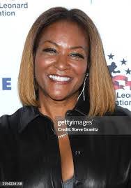 Linda Mathis's Instagram, Twitter & Facebook