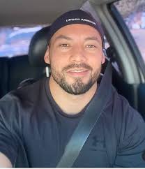 I hope to meet the right person to be my life partner 😊🤎