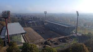 Nachdem der kfc uerdingen an einer stadiongesellschaft kein interesse mehr hat, soll die grotenburg für die 3. Stadt Krefeld Diskutiert Uber Sanierung Der Grotenburg Stadionwelt