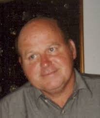 Robert Chenier's Instagram, Twitter & Facebook