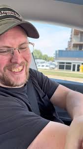 We had our team lunch at a grocery store and it was 🔥, #417food #foodcourt  #teamlunch #hyvee