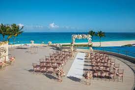 Top 10 Mexico Wedding Venues Dreams Riviera Cancun Resort Riviera Cancun Wedding Mexico Wedding Venue