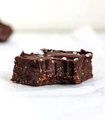 Chewy Indulgent And Super Fudgy Healthy No Bake Brownies Are Made In Just 5 Minutes Using Simple Raw Ingredients Healthy Baking Chewy Brownies Recipe Baking