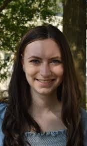 Beatrice Donovan's Instagram, Twitter & Facebook