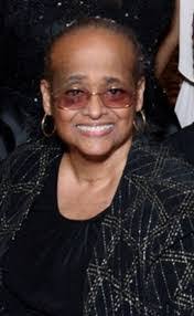 Darlene Bright's Instagram, Twitter & Facebook