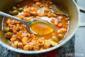Boil for 1 ½ to 2 hours, making sure the pasteles are fully immersed in the water at all times, and rotating the pasteles occasionally with tongs to make sure they all cook evenly. Puerto Rican Pasteles De Yuca Delish D Lites