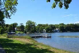 Right now 1404 lake josephine dr sebring, fl 33875 there is a beautiful 3 bedroom 3 bath home with over 3,000 square feet right on lake josephine. Lake Josephine County Park Ramsey County