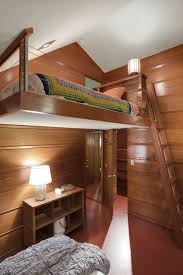 Photo 16 Of 20 In A Frank Lloyd Wright Home With Unusual Materials Frank Lloyd Wright Homes Frank Lloyd Wright Built In Furniture