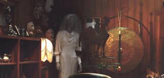 Maybe you would like to learn more about one of these? In Annabelle 3 Bekommt Das Conjuring Universum Ein Ganz Neues Monster