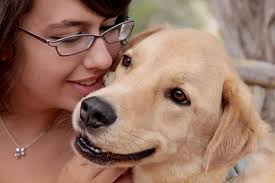 Brownie, Minnijean and Marley Minnow all drawn to the dog whisperer. 🥰