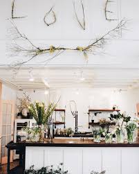 Encuentre flores al mejor precio para su casa o su evento, aquí. 25 Wild Wonderful Floral Shops From Around The World