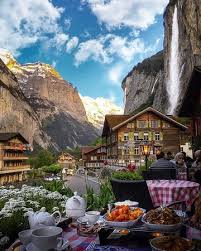 Total and new cases, deaths per day, mortality and recovery rates, current active cases, recoveries, trends and timeline. Cafe Da Manha Em Lauterbrunnen Suica Foto De Suica Europa Tripadvisor