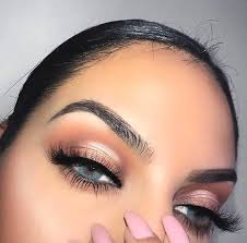 10 stunning smokey eye makeup looks