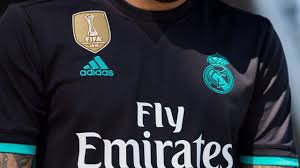 بعد فترة كبيرة جدا قضاها كريستيانو رونالدو مع الفريق الضخم والمعروف ريال مدريد وما حققه من نجاحات قوية لهذا النادي فهو عرف بأفضل لاعب عالميا على ساحات وملاعب كرة القدم، ولكن مؤخرا رفض هذا اللاعب يقوم بإكمال مسيرته مع. ØªØ·ÙˆØ± Ù‚Ù…ÙŠØµ Ø±ÙŠØ§Ù„ Ù…Ø¯Ø±ÙŠØ¯ Ù…Ù† Ù…ÙˆØ³Ù… 2010 Ø§Ù„Ù‰ Ù…ÙˆØ³Ù… 2018 Youtube