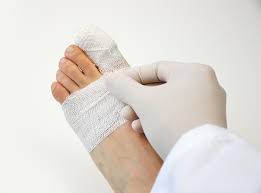 Common Symptoms And Treatment Of A Fractured Toe