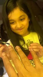 Nani shares BTS photos from sets of Hi Nanna with child actor Myra Khanna