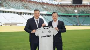 Uefa ruled on friday that legia warsaw fans will not be allowed to attend their upcoming champions league match away to borussia dortmund on november 22 after polish supporters clashed with. Czeslaw Michniewicz Nowym Trenerem Legii Warszawa Pko Ekstraklasa Eurosport W Tvn24 Pilka Nozna Tvn24