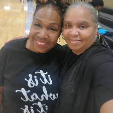 Funny things Zumba family does while waiting