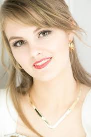 Shelly Comer's Instagram, Twitter & Facebook