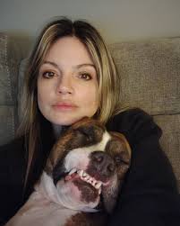 She alwaaaayysss want to sit