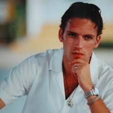 Laszlo Gaspar (@Gasparlaci)