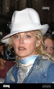 Tara Chong's Instagram, Twitter & Facebook