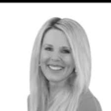 Renee Jeffrey's Instagram, Twitter & Facebook