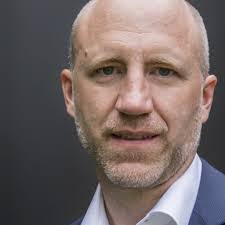 Max Voss's Instagram, Twitter & Facebook