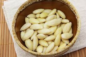 Comment Blanchir Des Amandes Almond Butter Recipes Blanched Almonds Greek Dishes