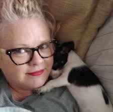 I'm struggling to feed my cats and dog. I left an abusive marriage with  kids and pets. Does anyone have any pet food or cleaning supplies? I'm  trying my best with nothing.