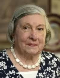 Ella Scott's Instagram, Twitter & Facebook