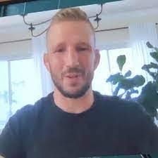 Damien Showers's Instagram, Twitter & Facebook