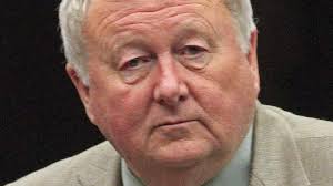 Attorney sues over signatures needed to make ballot