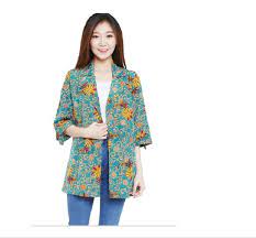 Baju ini juga cocok dikenakan untuk acara formal yang membutuhkan kenyamanan maupun kecantikan. 25 Inspirasi Model Baju Batik Yang Stylish Untuk Dipakai Sehari Hari Bukareview