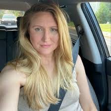 Heidi Scribner's Instagram, Twitter & Facebook