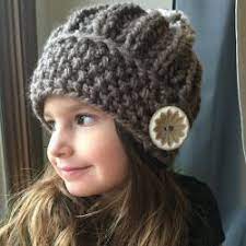 This Free Girls Knitting Pattern Uses Super Bulky Weight Yarn Pattern Attributes And Techniques Hat Knitting Patterns Knitted Hats Knitting Patterns Free Hats