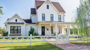 Victorian farmhouse replica gives older feel in new Driftwood house