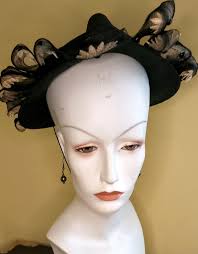 Vintage 50's Rose Farber William Reeves Black Linen Halo Hat With Daisies